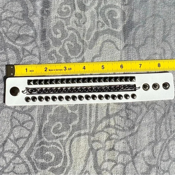 White Leather Punk Goth Rock Studded Chain Metal Stud Snap Chain Cuff Bracelet - Picture 3 of 4